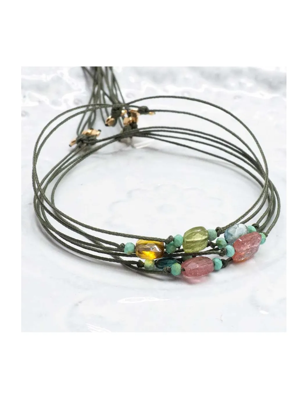 BARBS - BRACELET TOURMALINE (COULEUR AU CHOIX) ET TURQUOISES (COURT)