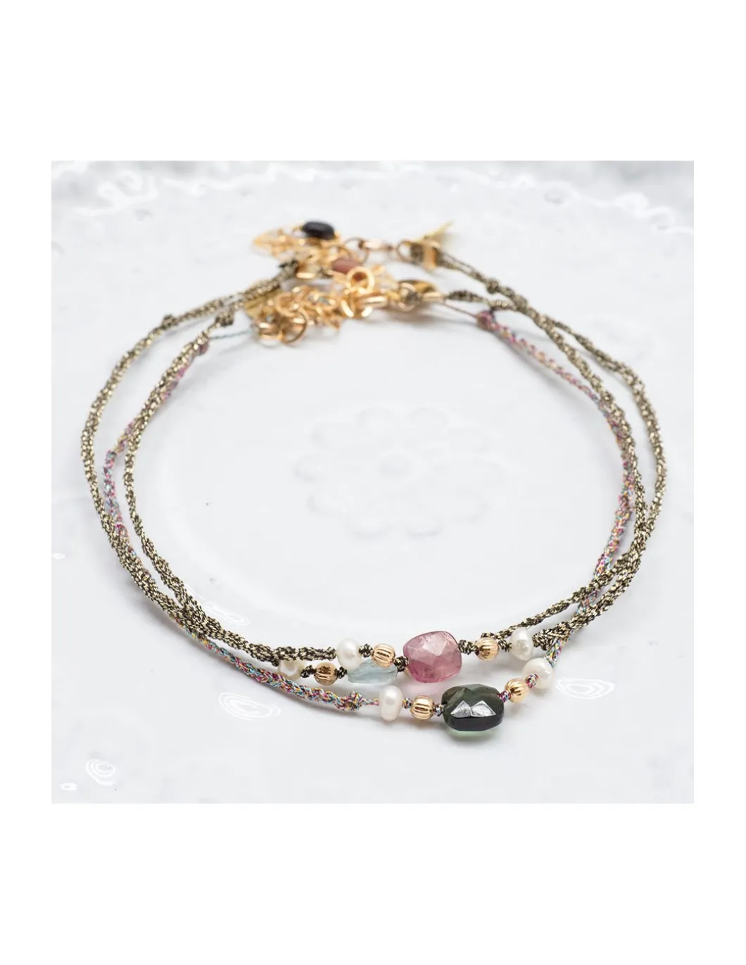 BIANCA - BRACELET DE CHEVILLE TOURMALINE (COULEUR AU CHOIX) ET PERLES DE CULTURE SUR TRESSE LUREX