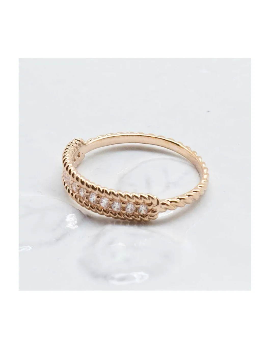 BINGO - BAGUE LONG BEACH PLAQUÉE OR ET SERTIE DE ZIRCONS BLANCS