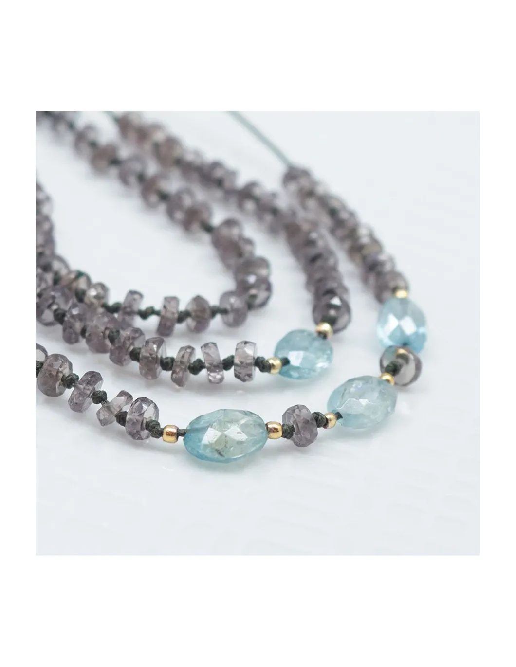 BLUE STORM - BRACELET GRENATS CAMÉLÉON ET ZIRCON BLEU OVALE