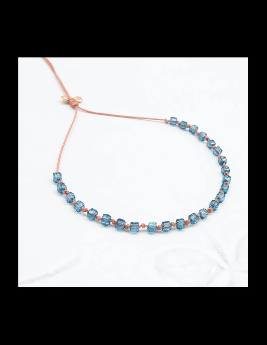 BLUE STORM - BRACELET LONDON BLUE QUARTZ SUR CORDON NOUÉ