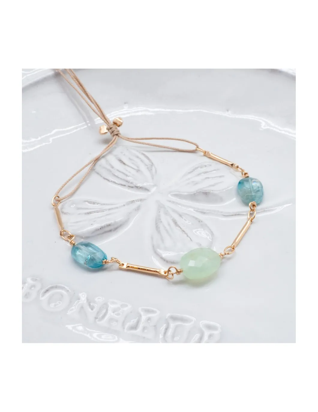 CANNES - BRACELET CHAÎNE PLAQUÉE OR, OPALE DU PÉROU ET ZIRCONS SUR CORDON