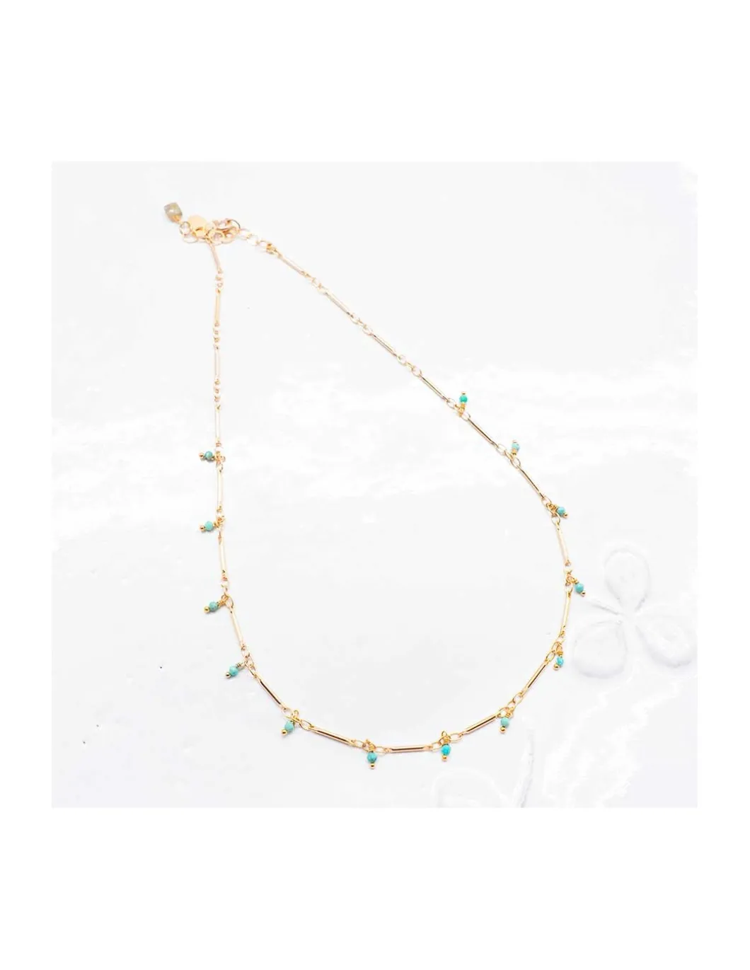 CANNES - COLLIER TURQUOISES SUR CHAÎNE TUBES FINS