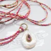 COLLIER - NAIADE PERLE D'EAU DOUCE ET TOURMALINE ROSE SUR CORDON EN SOIE