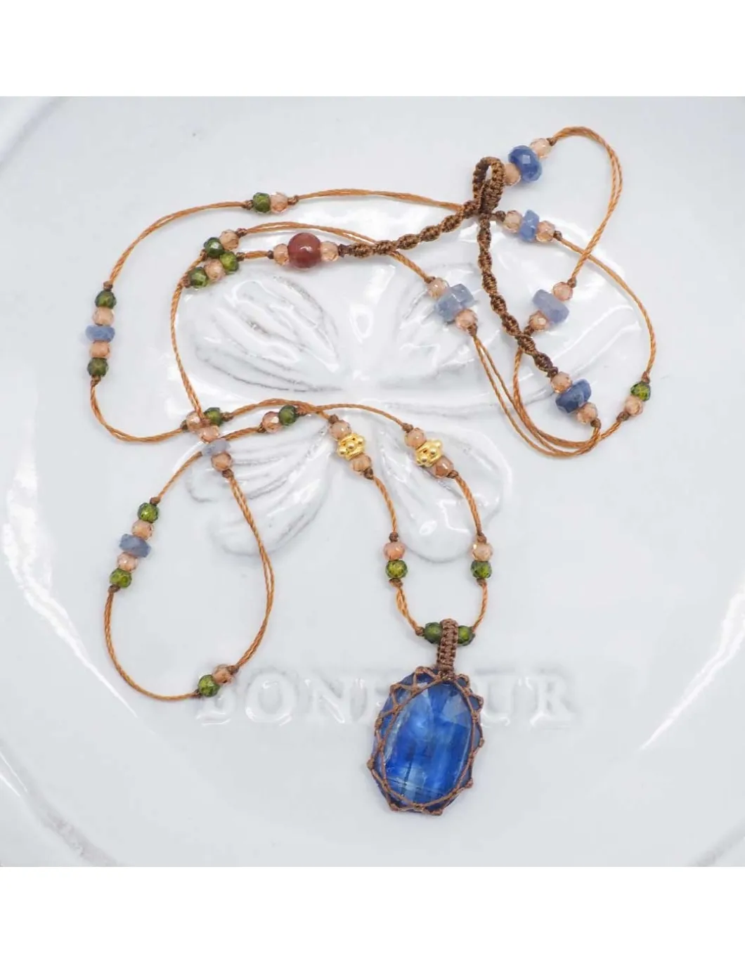 COLLIER TIBETAIN COURT KYANITE N°900