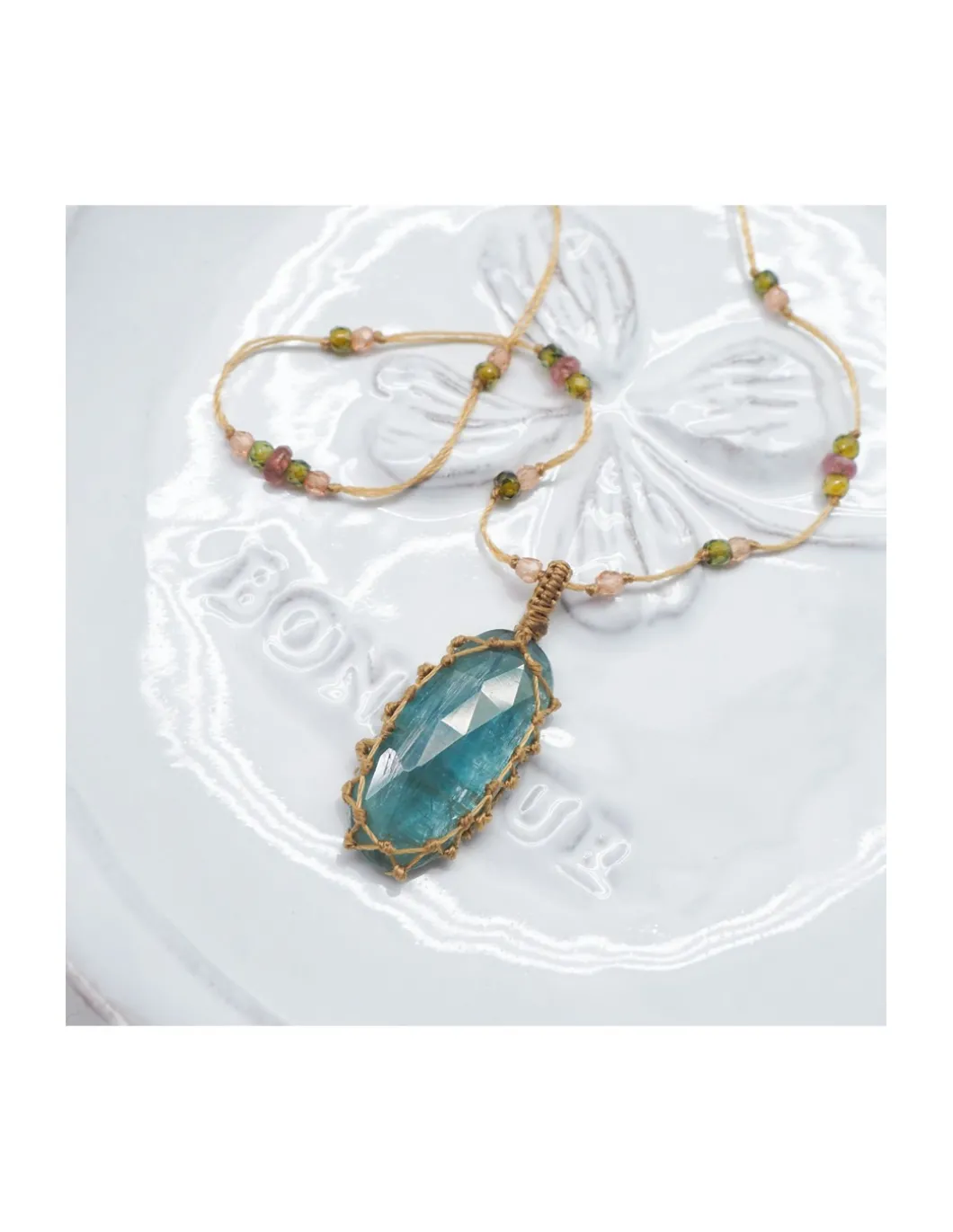 COLLIER TIBETAIN COURT KYANITE TEAL BLUE N°896