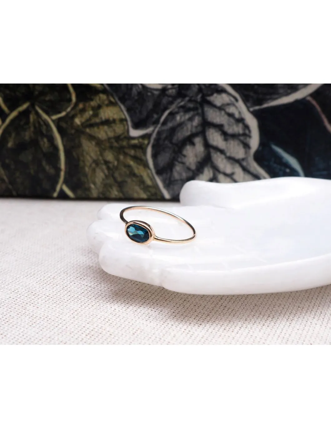 JOHRI - BAGUE EN OR ET LONDON BLUE TOPAZ OVALE N°2