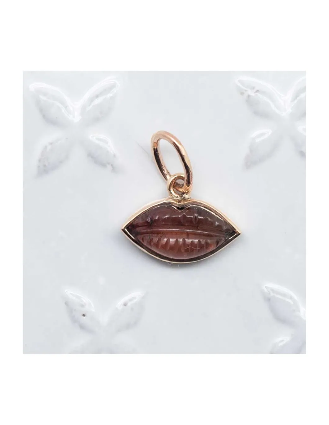 JOHRI - PENDENTIF BOUCHE EN OR ET TOURMALINE ROSE FUMÉE