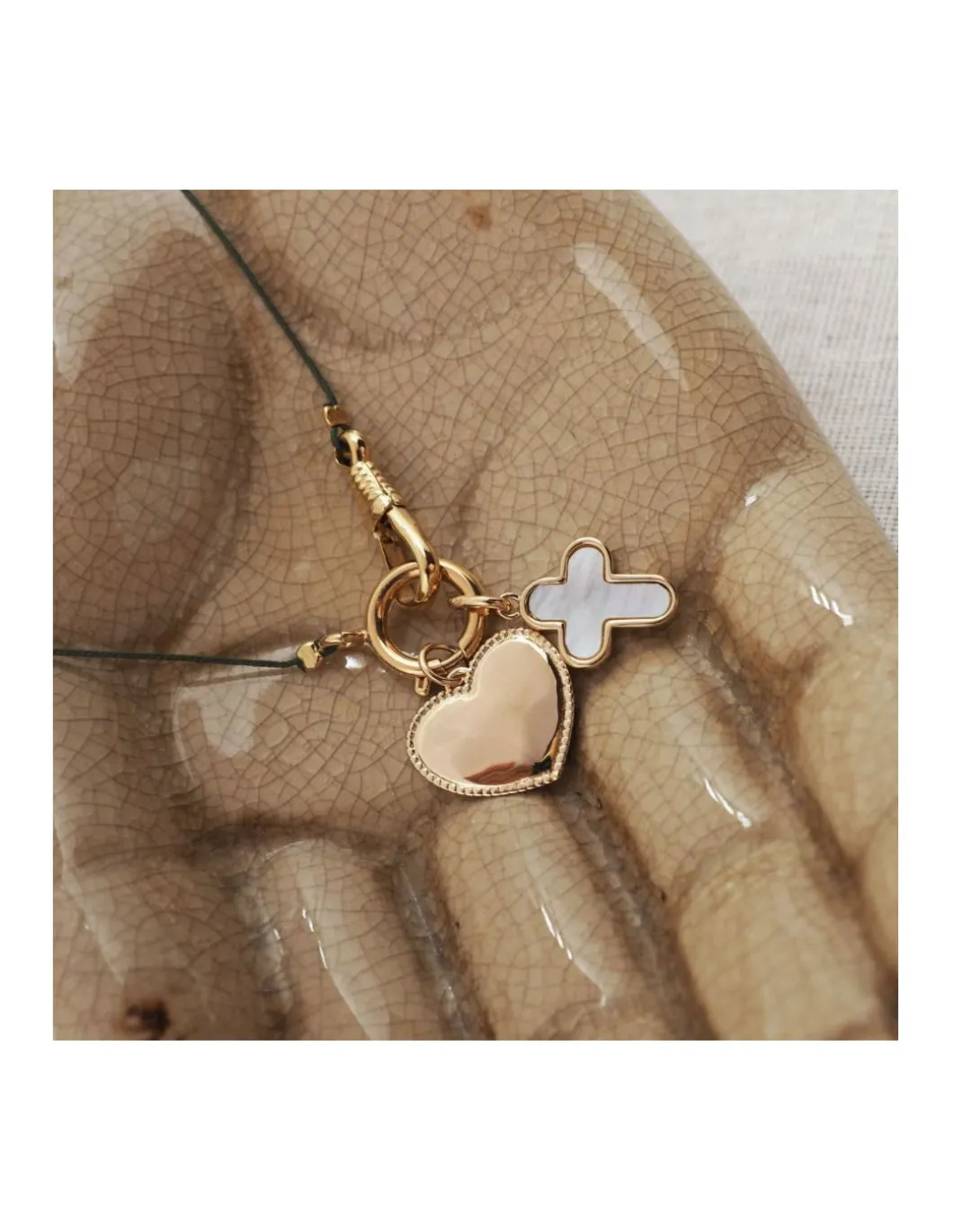 MÉDAILLES COEUR PERLÉ ET CROIX NACRÉE (25€ à 63€)