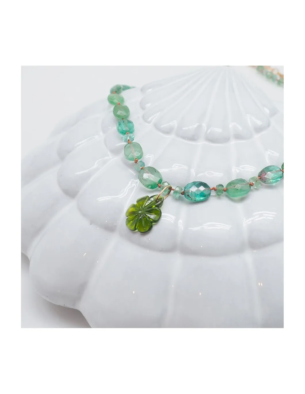 ONE OF A KIND - COLLIER COURT TOURMALINES VERTE ET FLEUR TOURMALINE VERTE