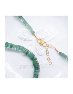 ONE OF A KIND - COLLIER TOURMALINES VERTES, FERMOIR OR ET SAPHIRS