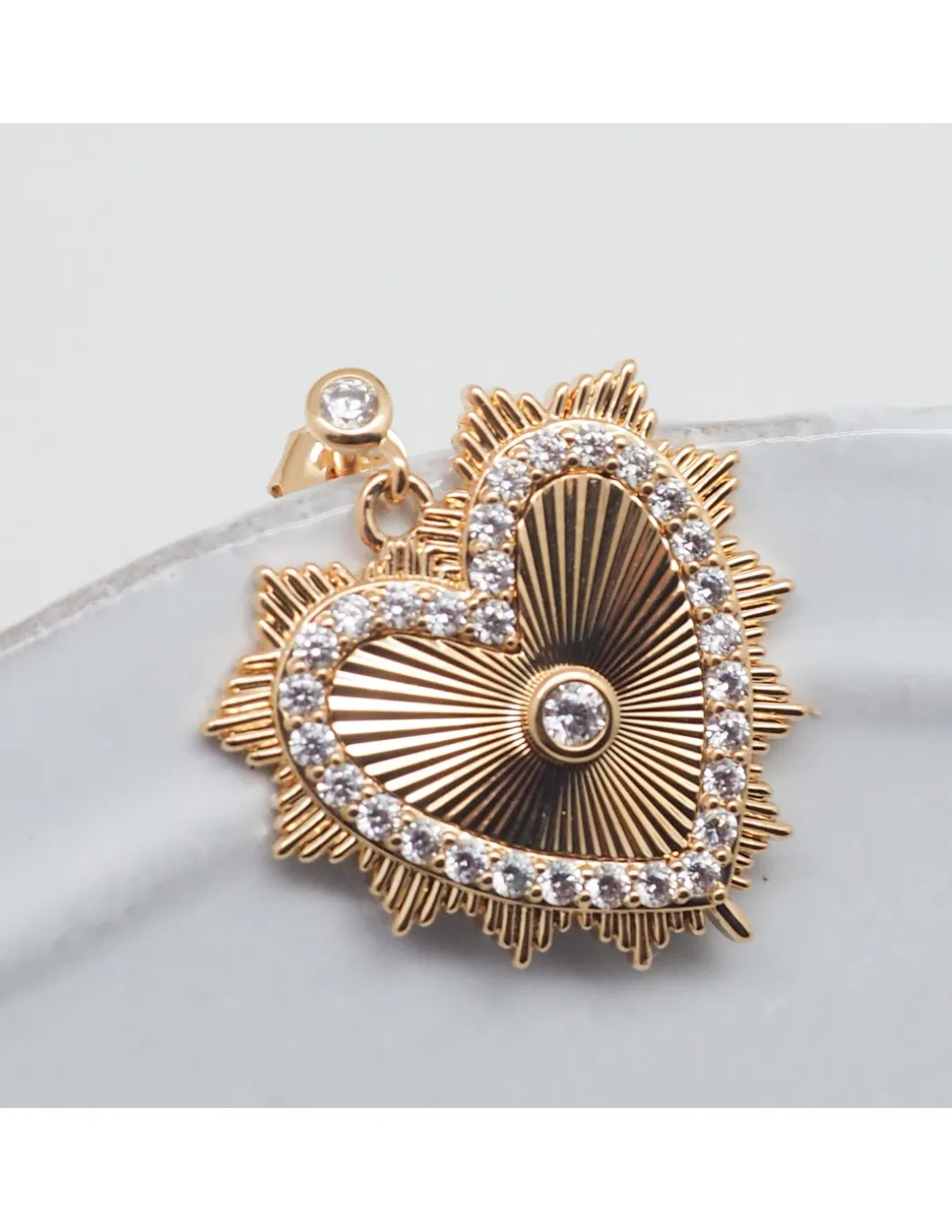 SCANDALE - BOUCLE D'OREILLE PUCE ET CHARM COEUR AVEC ZIRCONS
